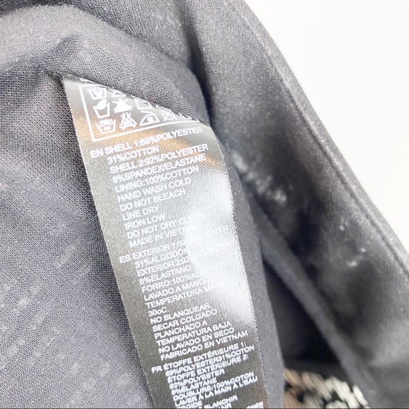 Forever 21 | Black + White Structured Jacquard High Waist Trouser Shorts - Picture 5 of 5